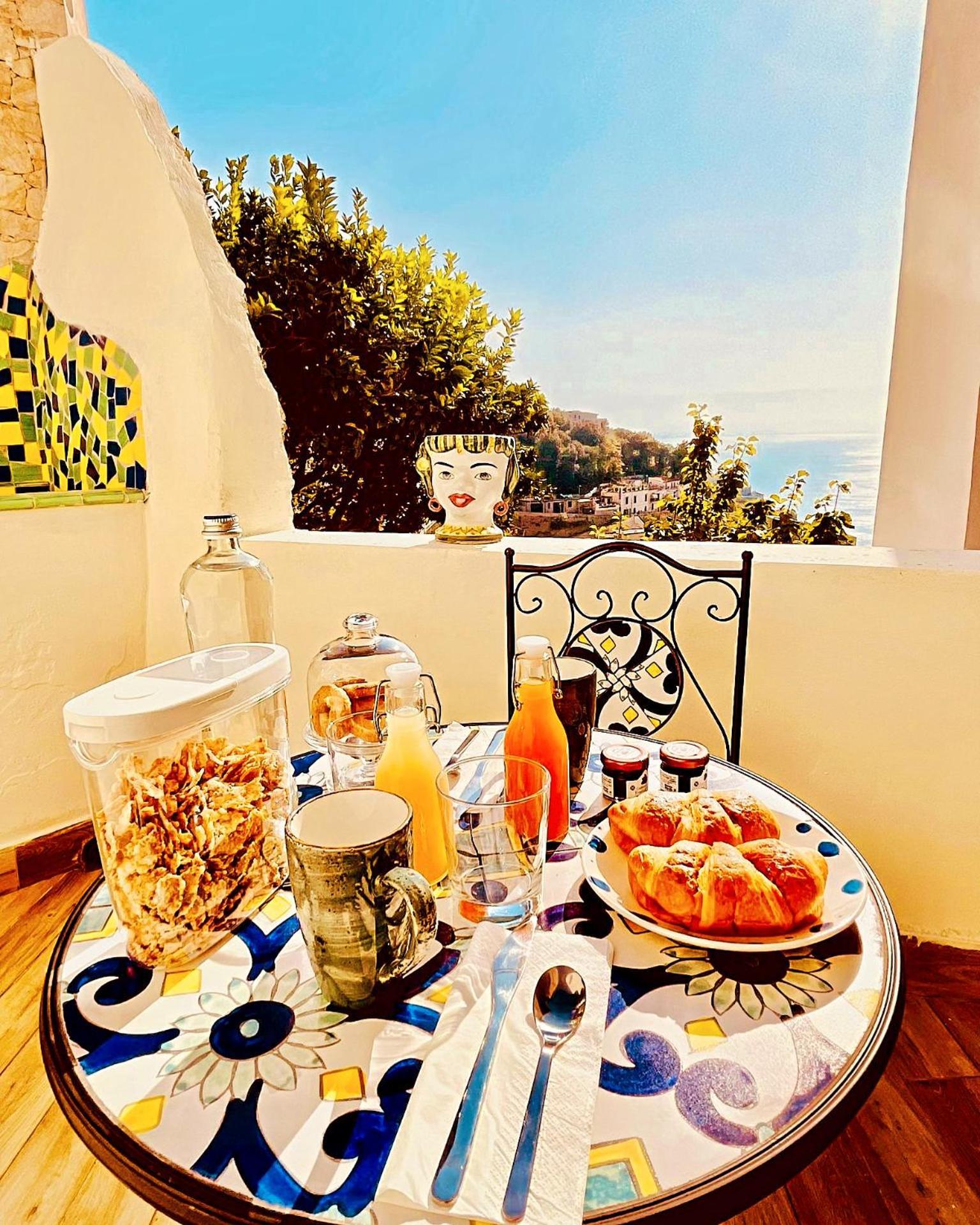 Borgo Virginia - Sea View In Amalfi Coast Apartment Vietri Luaran gambar